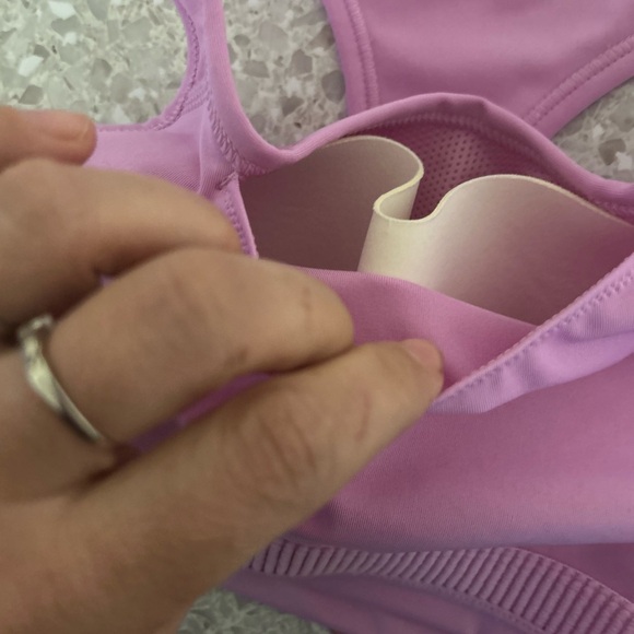 Nike Dri-Fit Purple Sports Bra Small Removable Padding - Picture 7 of 7